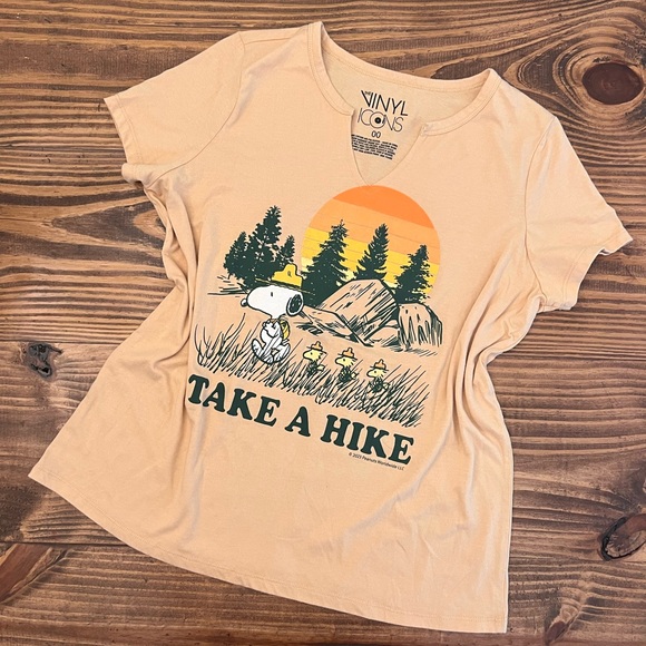 Women Graphic Tee - Picture 1 of 4